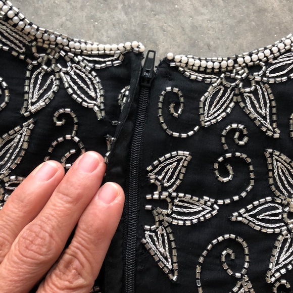 Vintage beautiful embroidered and beaded top - Picture 8 of 9